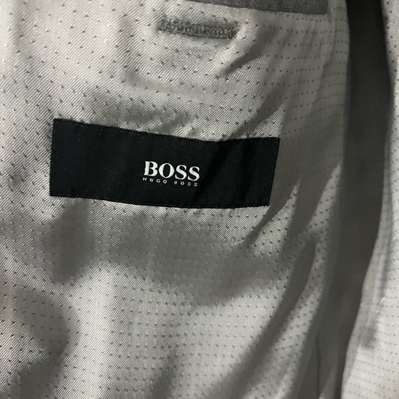 Hugo Boss sport coat - Picture 4 of 5